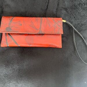 Beautiful leather wristlet - leaf leather NWOT